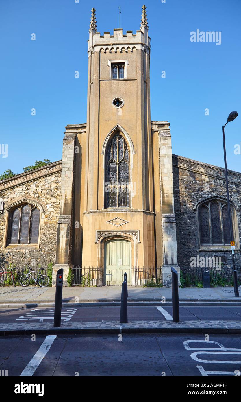 Der Turm der alten Pfarrkirche St. Clemens an der Bridge Street im Zentrum von Cambridge. Cambridgeshire. Vereinigtes Königreich Stockfoto