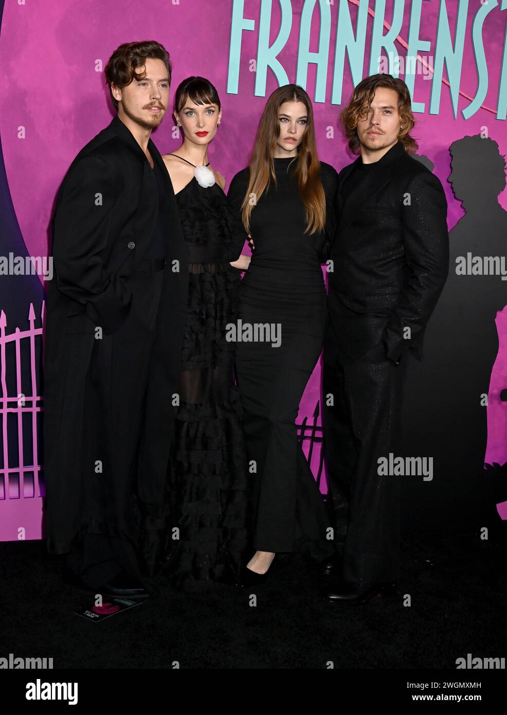 Los Angeles, USA. Februar 2024. Cole Sprouse, Ari Fournier, Barbara Palvin und Dylan Sprouse kommen am 5. Februar 2024 im Hollywood Athletic Club in Los Angeles, KALIFORNIEN, zum Special Screeing von Focus Features. © Tammie Arroyo/AFF-USA.com Credit: AFF/Alamy Live News Stockfoto