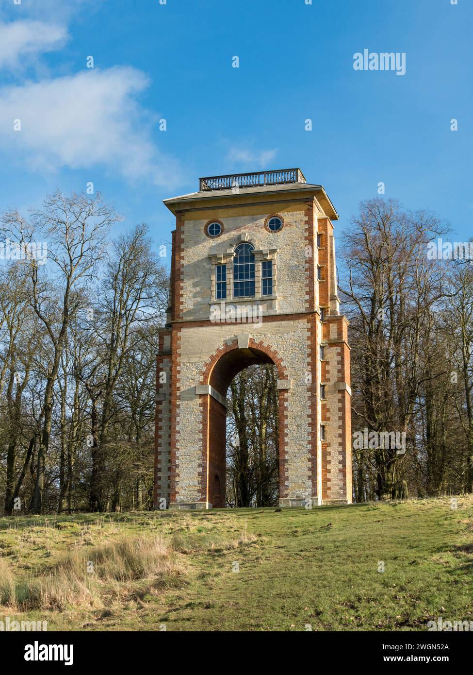 Bellmount Tower in der Nähe von Belton House, Grantham, Lincolnshire, England, Großbritannien Stockfoto