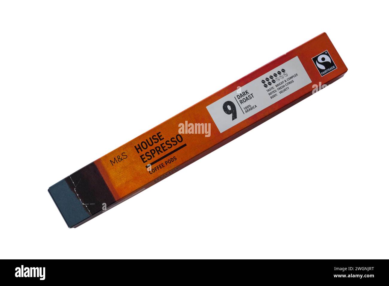 Schachtel House Espresso Kaffeepads von M&S dunkel gerösteter 100 % arabica isoliert auf weißem Hintergrund Stockfoto