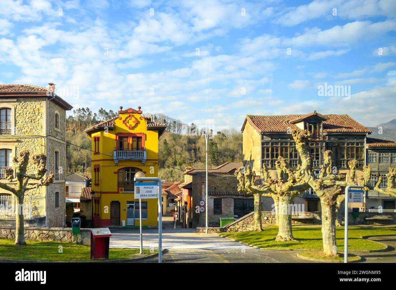 Ländliches Asturien, Spanien, Gebäude außerhalb eines Dorfes oder einer Stadt Stockfoto