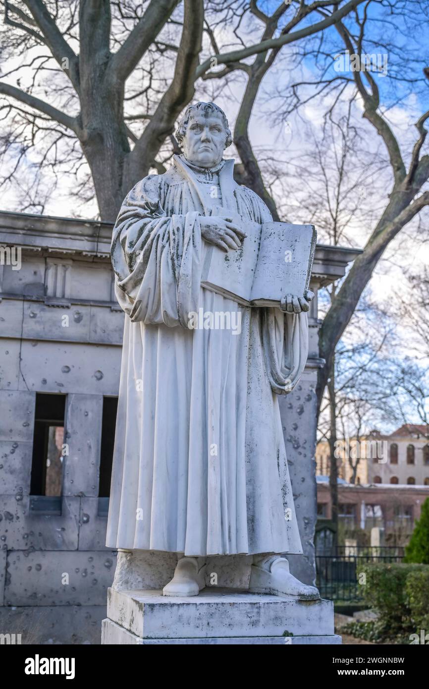 Statue Martin Luther, Dorotheenstädtischer Friedhof, Chausseestraße, Mitte, Berlin, Deutschland Stockfoto