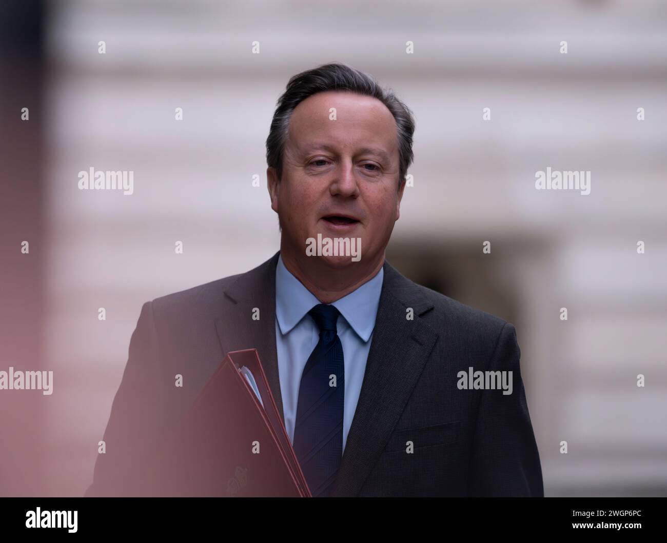 Downing Street, London, Großbritannien. Februar 2024. Lord Cameron of Chipping Norton, David Cameron, Minister für auswärtige Angelegenheiten, Commonwealth und Entwicklung in der Downing Street für wöchentliche Kabinettssitzung. Quelle: Malcolm Park/Alamy Live News Stockfoto