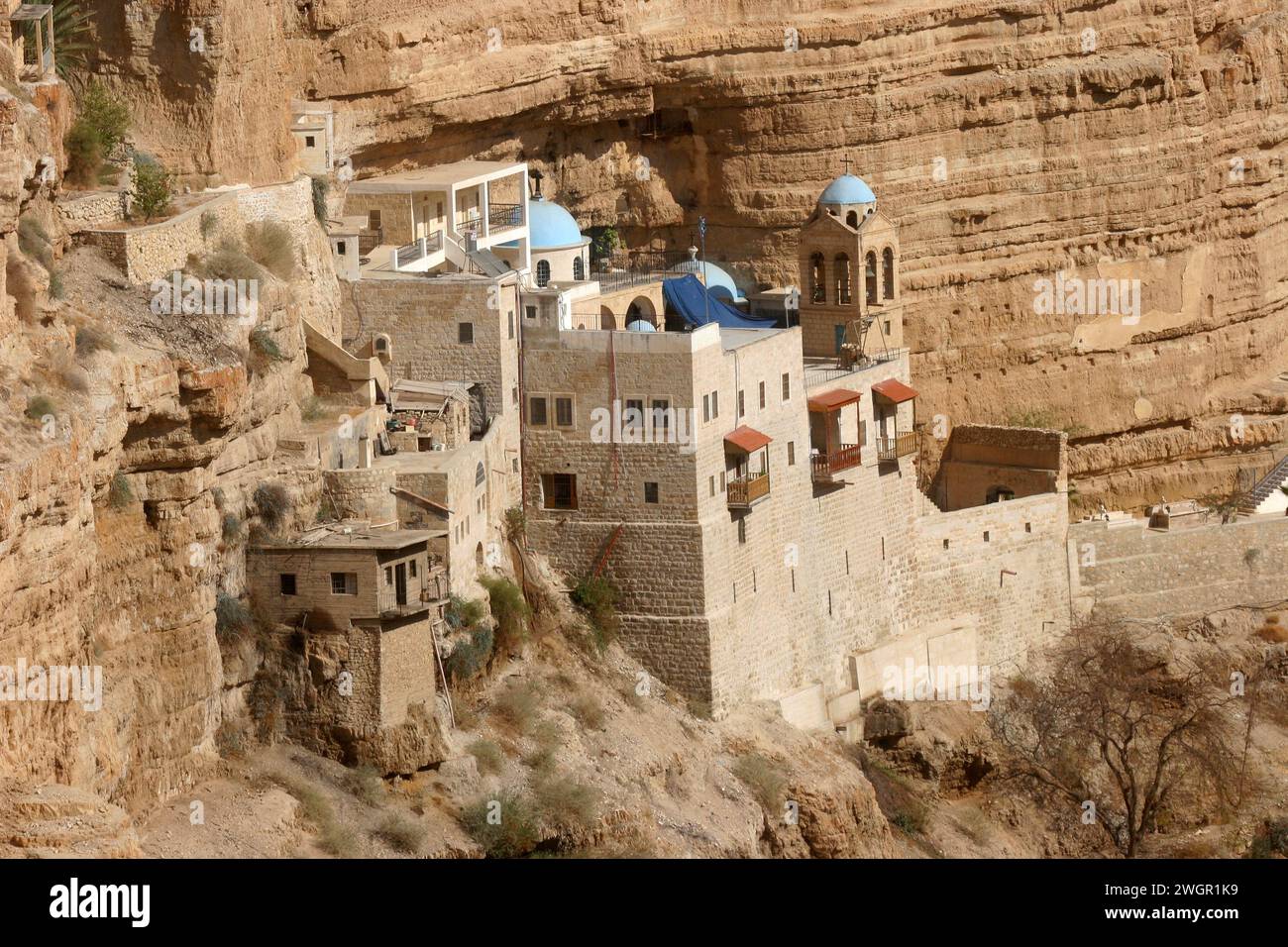 Griechisch-orthodoxes Kloster St. George am Hang des Wadi Qelt, Judäische Wüste, Israel Stockfoto