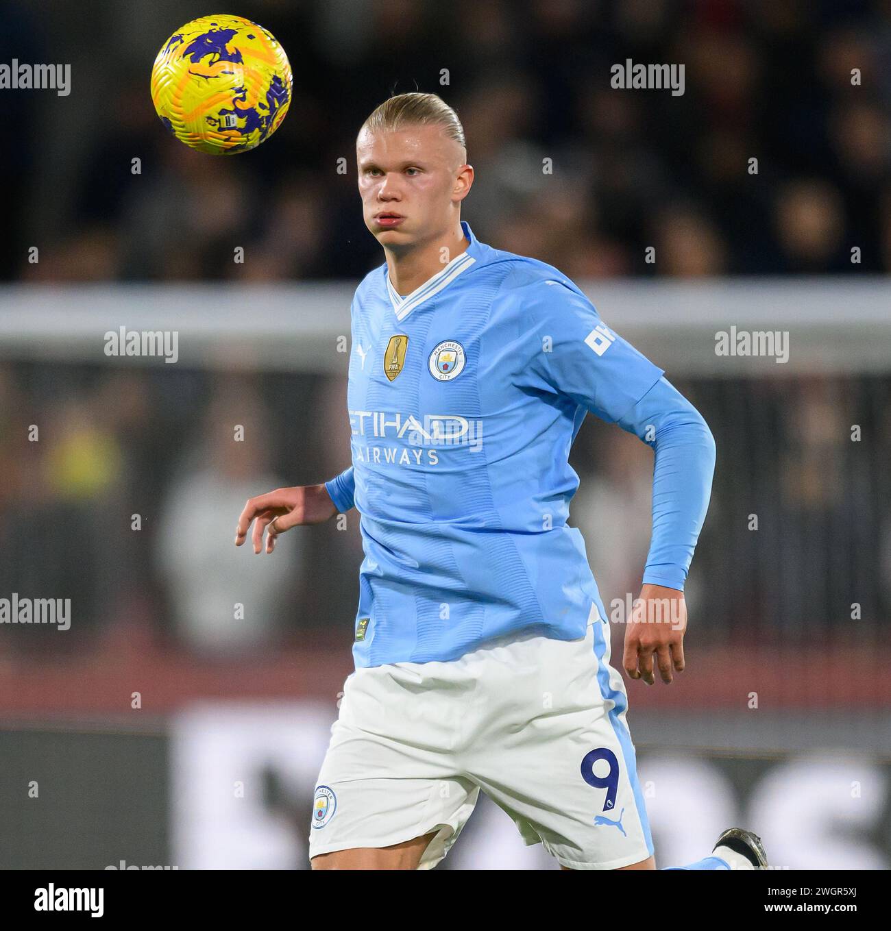 Februar 2024 - Brentford gegen Manchester City - Premier League - Gtech Community Stadium. Erling Haaland in Manchester City in Aktion. Bild : Mark Pain / Alamy Live News Stockfoto