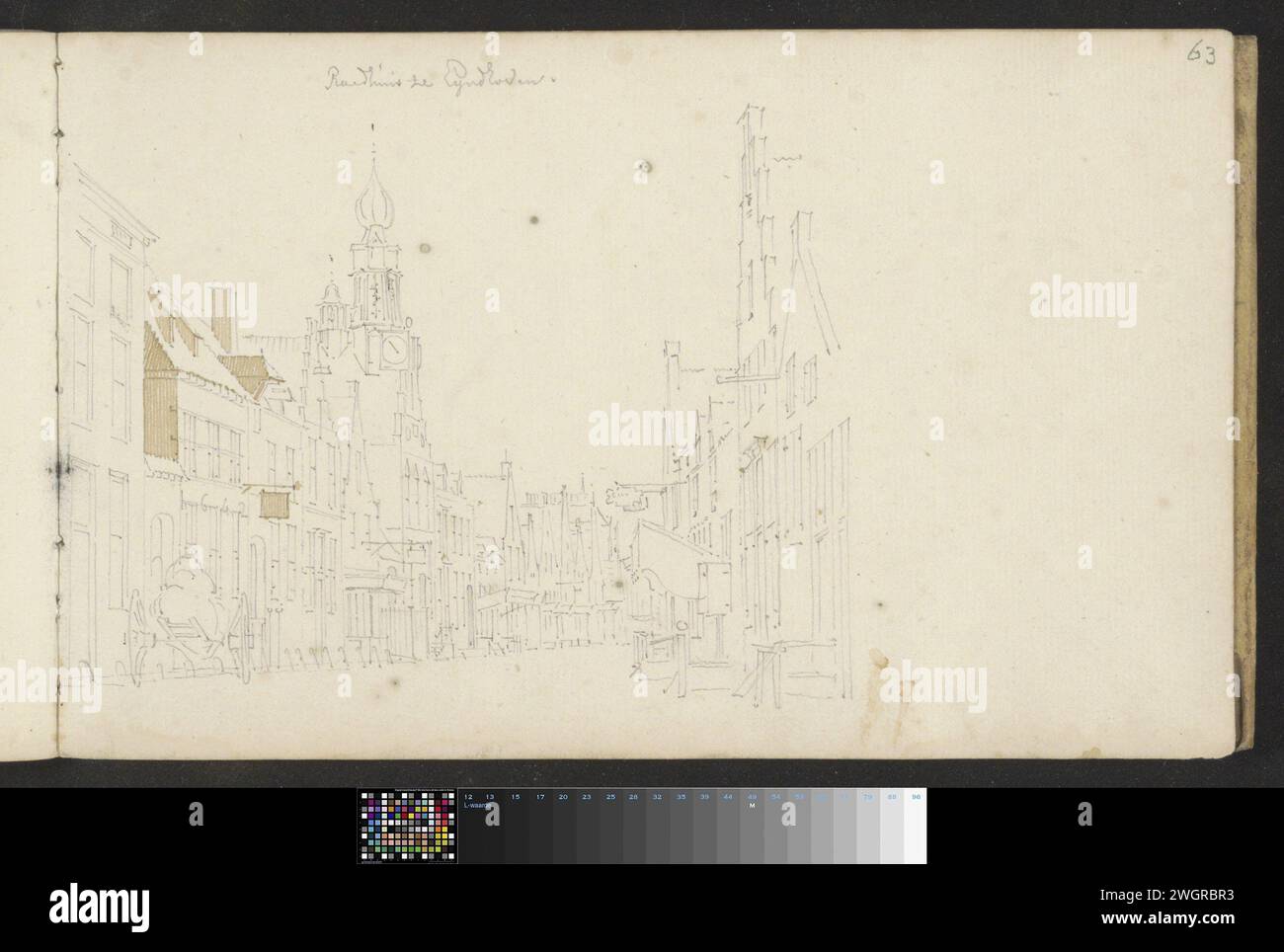 Gesicht in Eindhoven mit dem Raadhuis, Cornelis Pronk (möglich), 1701 - 1759 Seite 63 Recto aus einem Skizzenbuch mit 65 Blättern. Eindhoven-Papier. Tinte. Bleistift Aussicht auf Dorf, Silhouette des Dorfes Eindhoven Stockfoto