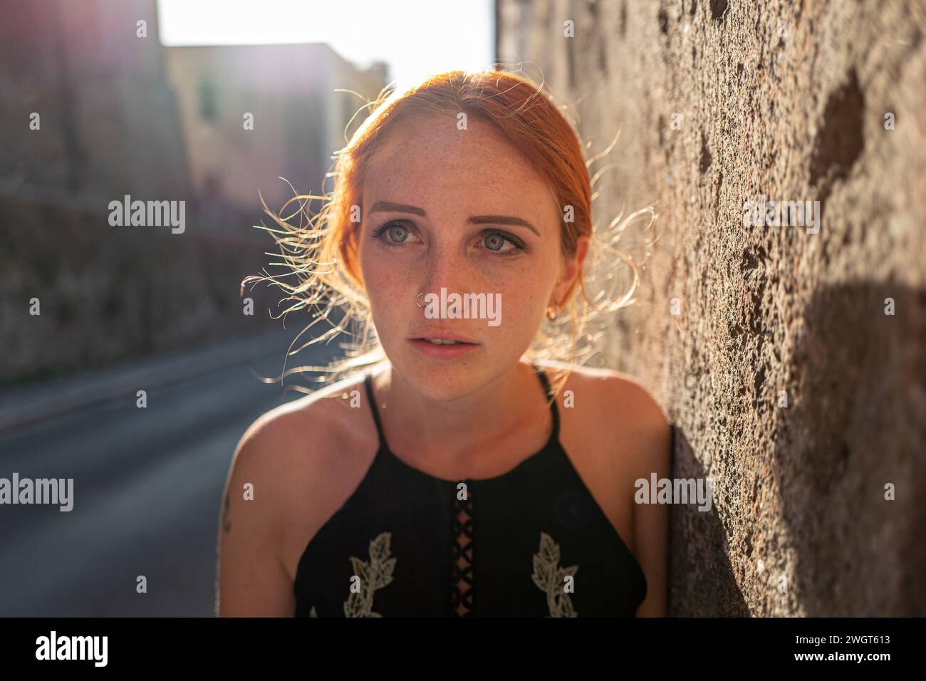 Junge Frau mit roten Haaren, Rom, Italien Stockfoto