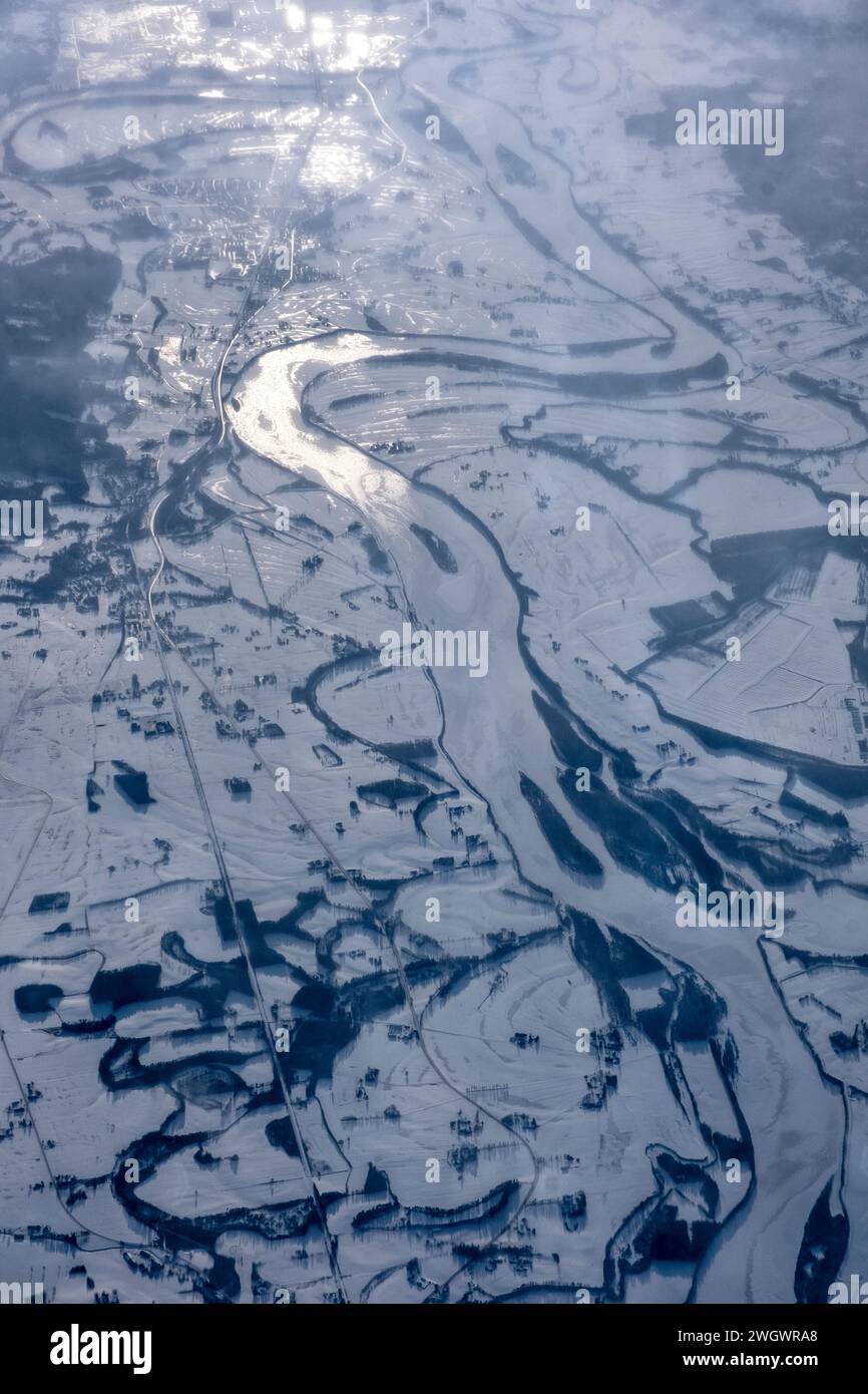 Luftaufnahme des Glomma-Flusses in Südnorwegen im Winter Stockfoto