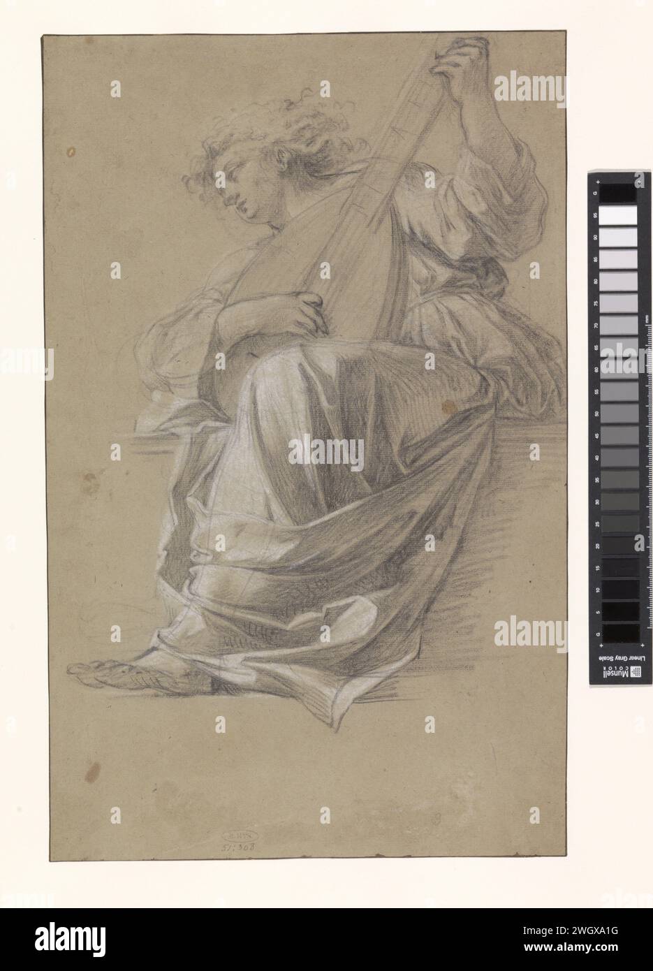 Sitzlaute Engel, Simon Vouet, 1600–1649 Zeichnung sitzender Lautenengel; mit Plattenkorrektur, bei der das linke Bein verbessert und die Vorhänge wieder umrissen sind. Frankreich Papier. Kreidevorhänge, drapierte Kleidung, 'Gewandgebung'. Engel singen, musizieren. Laute und spezielle Lautenformen, z. B. Theorbo. Eine Person spielt Streichinstrument (gezupft) Stockfoto