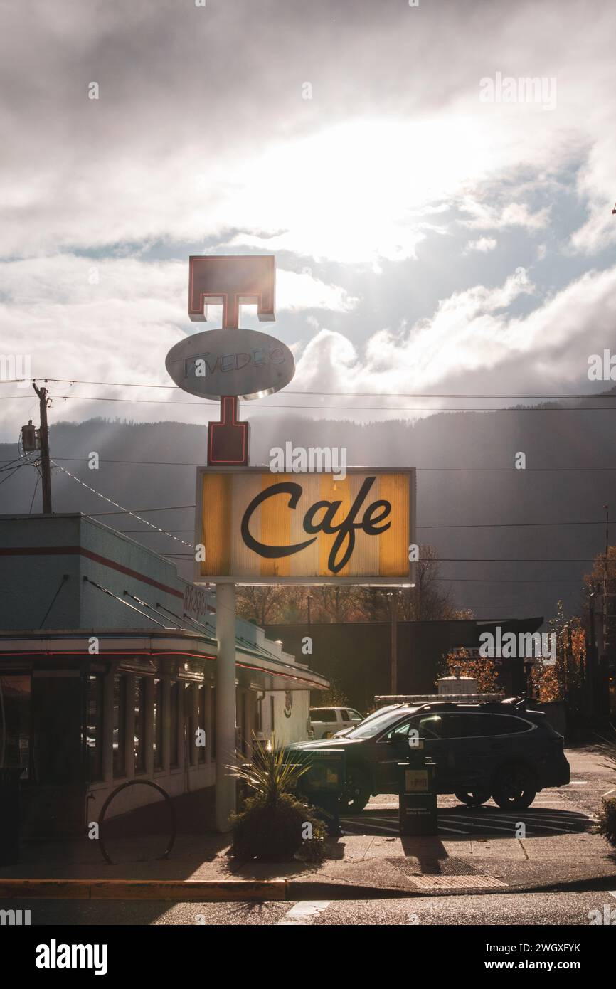 Twede's Cafe, ein altmodisches Diner in North Bend, WA, wurde in der TV-Serie „Twin Peaks“ vorgestellt. Stockfoto