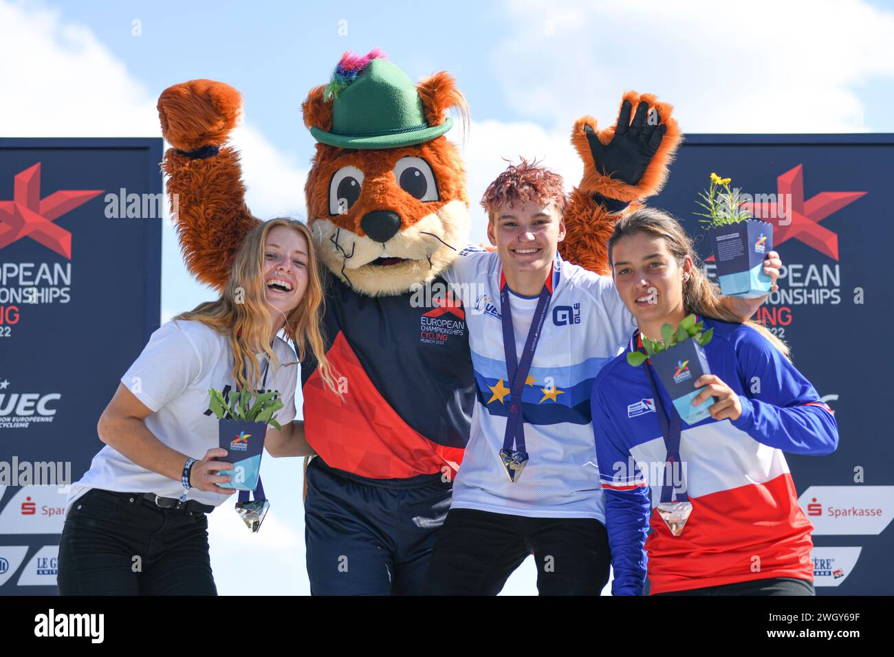 BMX Freestyle Frauen: Iveta Miculycova (CZE, Goldmedaille), Kim Muller (GER, Silbermedaille), Laury Perez (FRA, Bronzemedaille). München 2022 Stockfoto