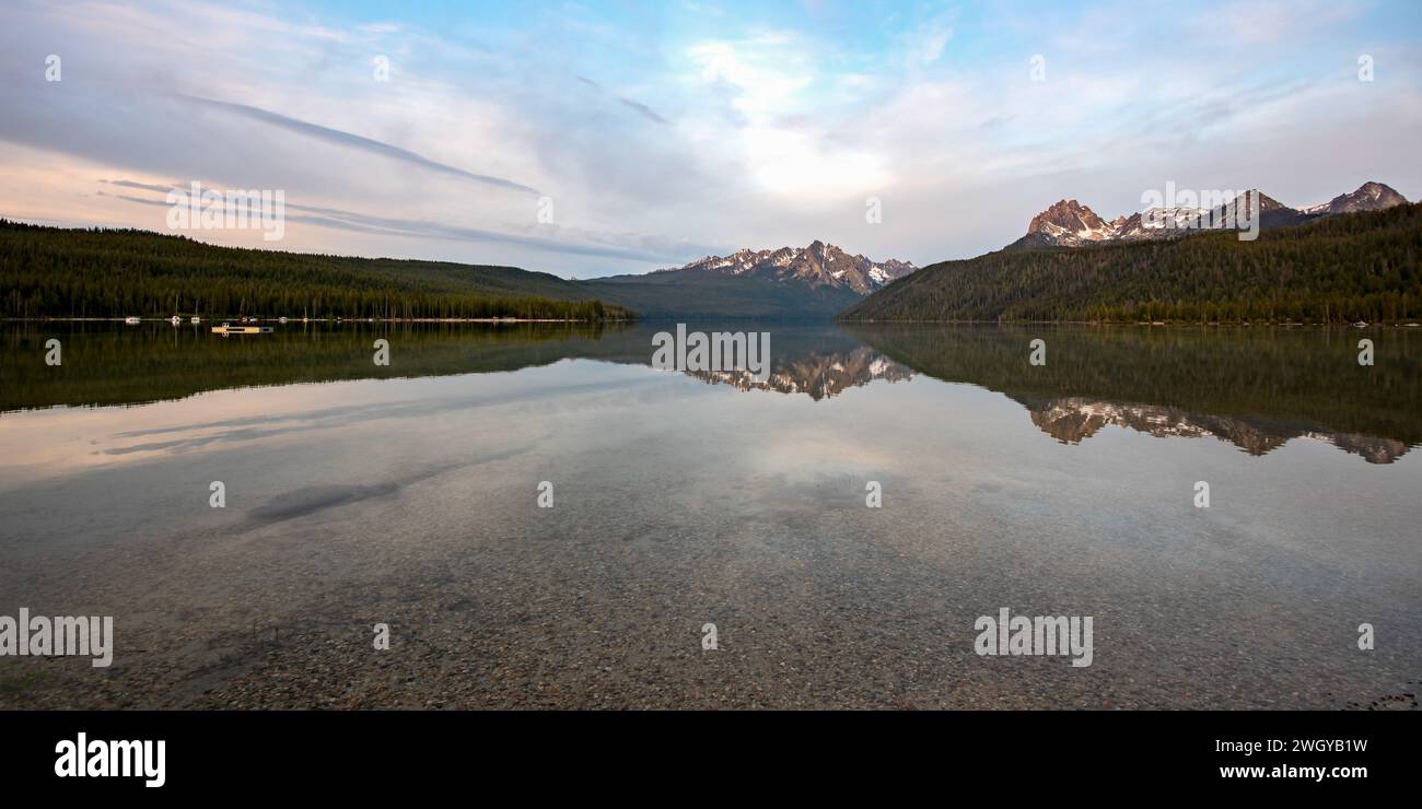 Sonnenaufgang am Redfish Lake Idaho Stockfoto