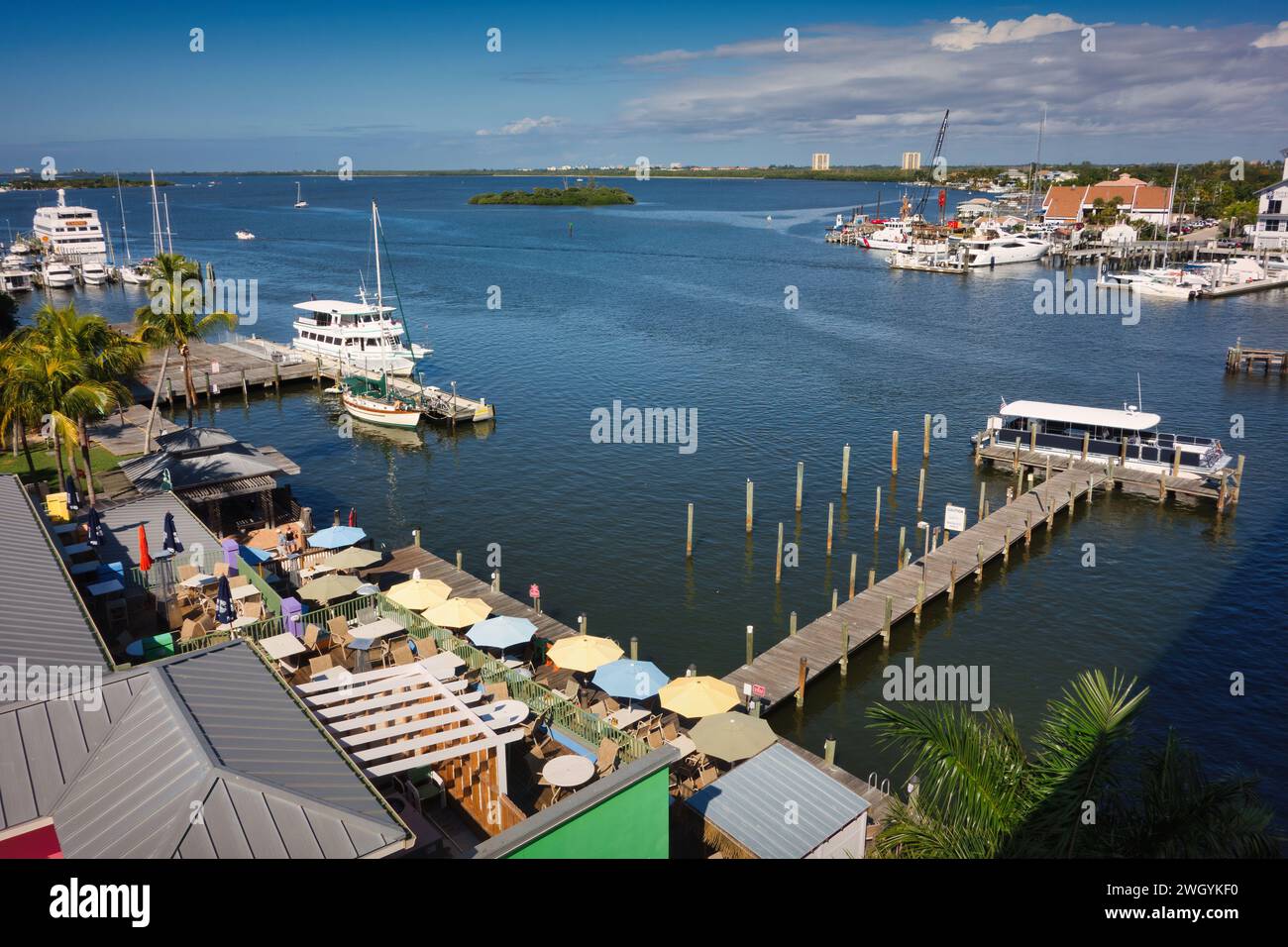 Uferpromenade der Innenstadt von Fort Myers Beach, Florida, USA Stockfoto