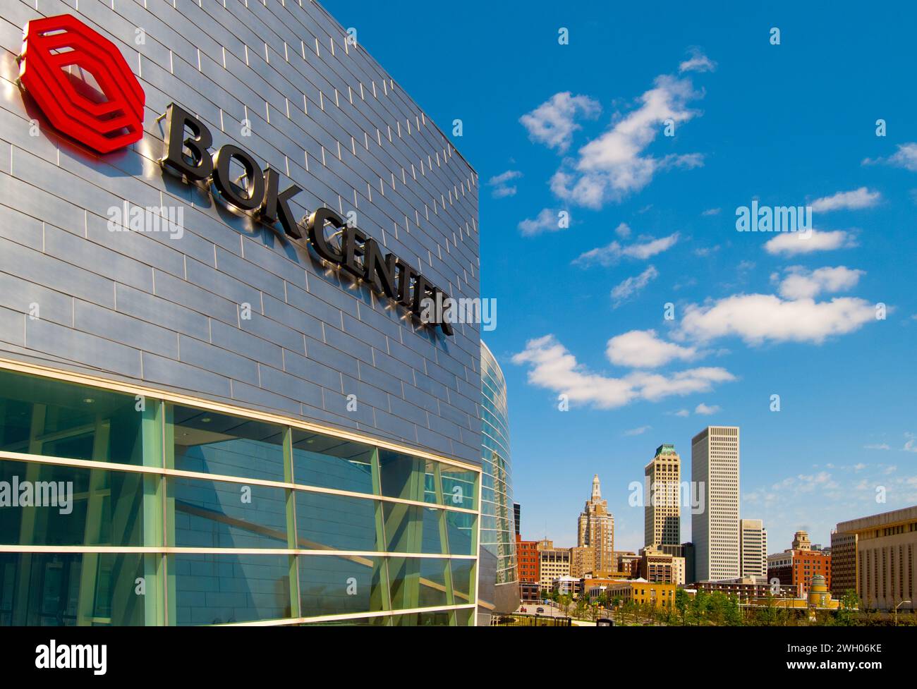 BOK Center Mehrzweckarena (Arena Fußball, Basketball, Hockey und Konzerte) entworfen von Cesar Pelli - Downtown Tulsa, Oklahoma - USA Stockfoto