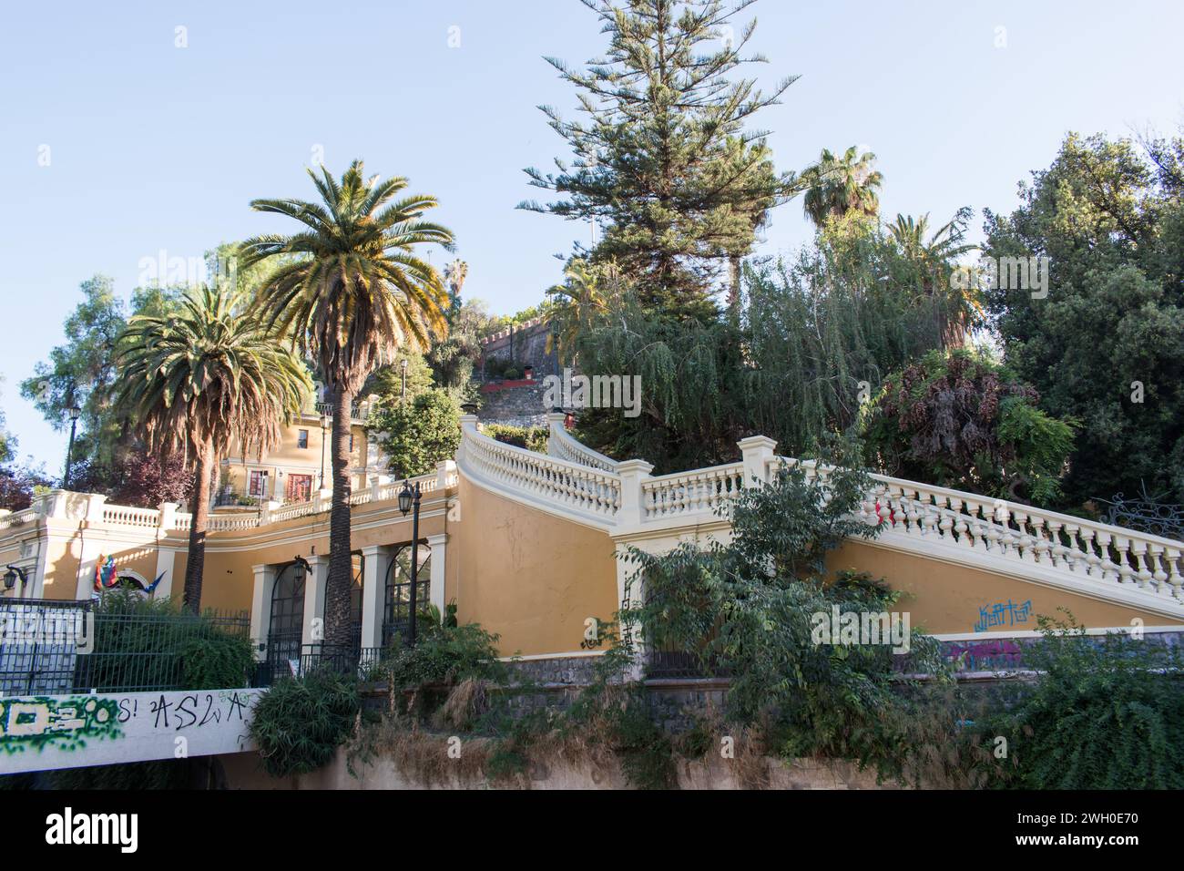 Cerro Santa Lucía, ein historischer Hügel im Herzen von Santiago de Chile, mit Panoramablick auf die Stadt. Stockfoto