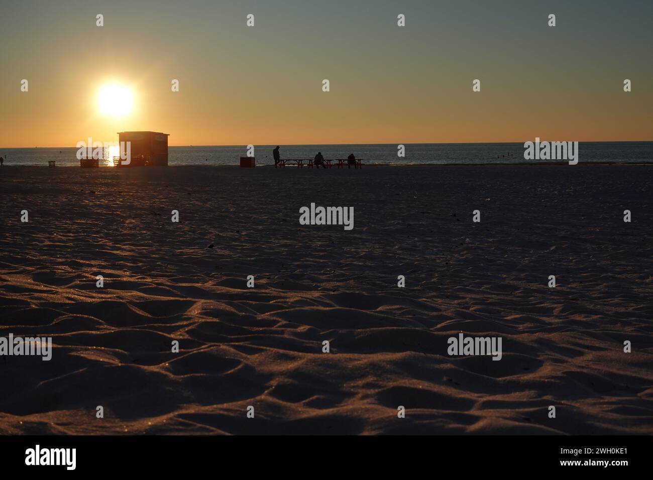 Clearwater Beach Sonnenuntergang mit wenigen Leuten Stockfoto