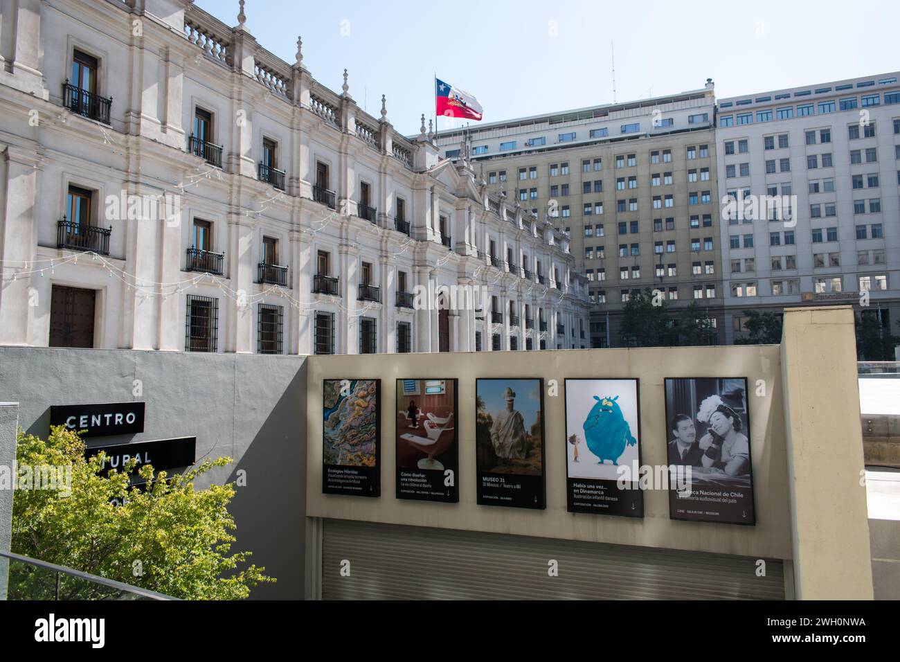 Das Centro Cultural La Moneda in Santiago de Chile ist ein dynamisches Kulturzentrum im historischen Palacio de La Moneda. Stockfoto