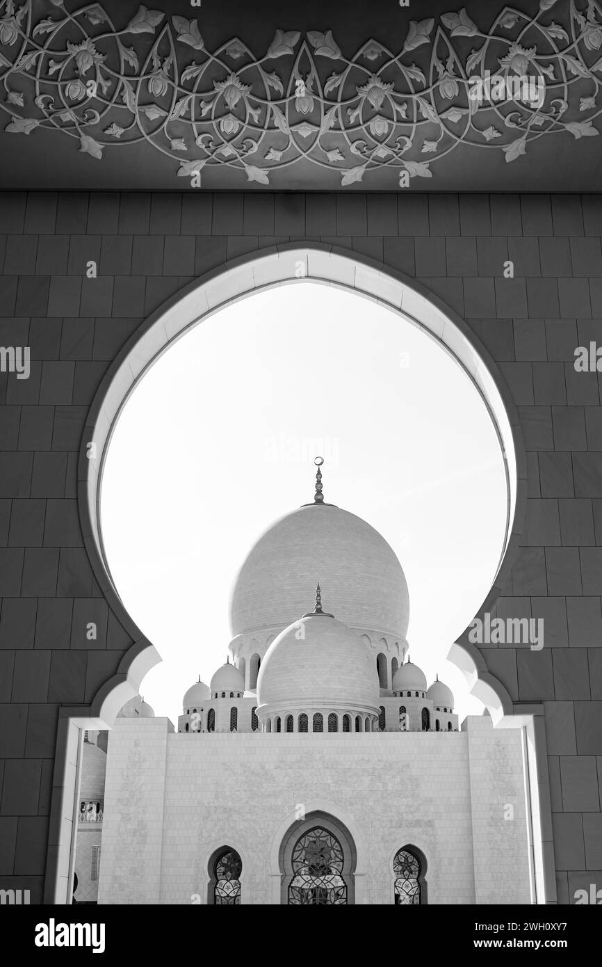 Detail der Architektur der Scheich-Zayed-Moschee. Foto in Schwarzweiß. Scheich Zayed große Moschee in Abu-Dhabi Vereinigte Arabische Emirate - Reisefoto, Stockfoto