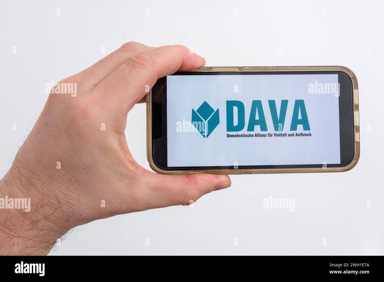 Logo der Demokratischen Allianz für Vielfalt und Aufbruch (DAVA) auf einem Mobiltelefon. Die DAVA ist eine deutsche politische Vereinigung, die im Jan Stockfoto