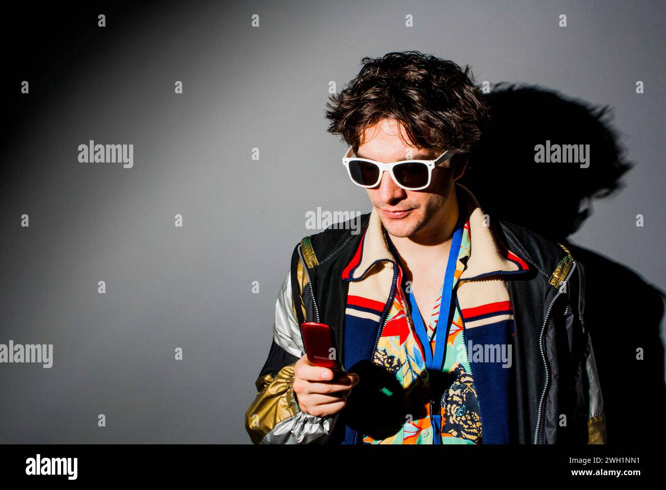 Leopard DaVinci trat beim Musikfestival Les Rencontres Trans Musicales auf. Leopard DaVinci produziert schwere Funk-Electro-Grooves und ist Keyboarder und Produzent in der Live-Funk-Elektro-Band THE FAT DACHS. Rennes, Bretagne, Frankreich. Stockfoto