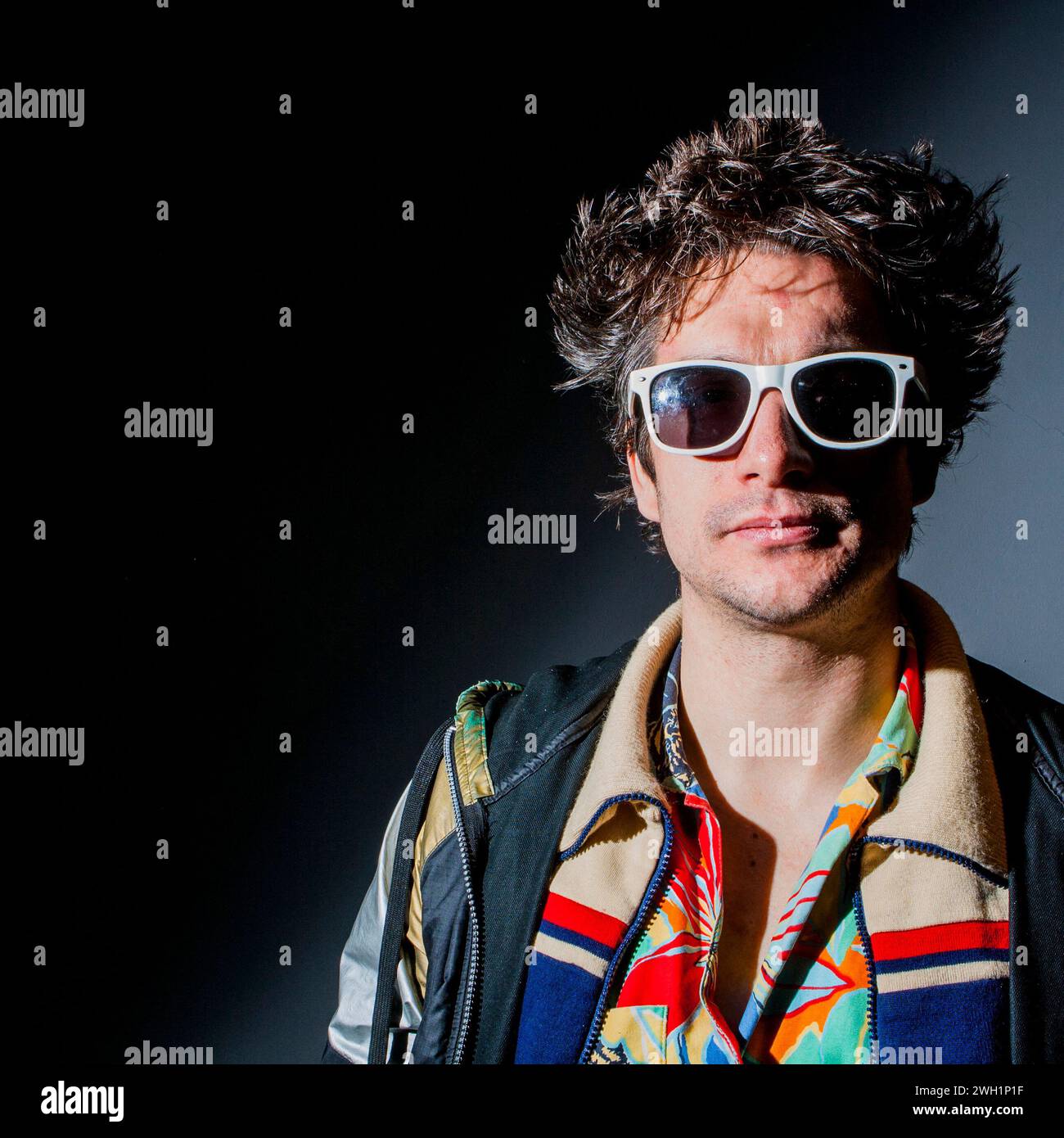 Leopard DaVinci trat beim Musikfestival Les Rencontres Trans Musicales auf. Leopard DaVinci produziert schwere Funk-Electro-Grooves und ist Keyboarder und Produzent in der Live-Funk-Elektro-Band THE FAT DACHS. Rennes, Bretagne, Frankreich. Stockfoto