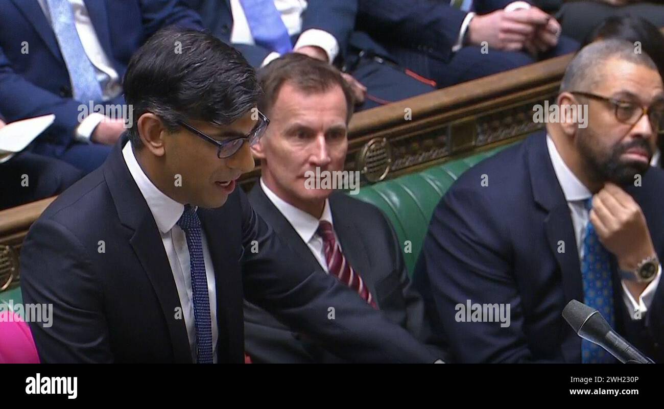 Premierminister Rishi Sunak spricht während der Fragen des Premierministers im britischen Unterhaus. Bilddatum: Mittwoch, 7. Februar 2024. Stockfoto