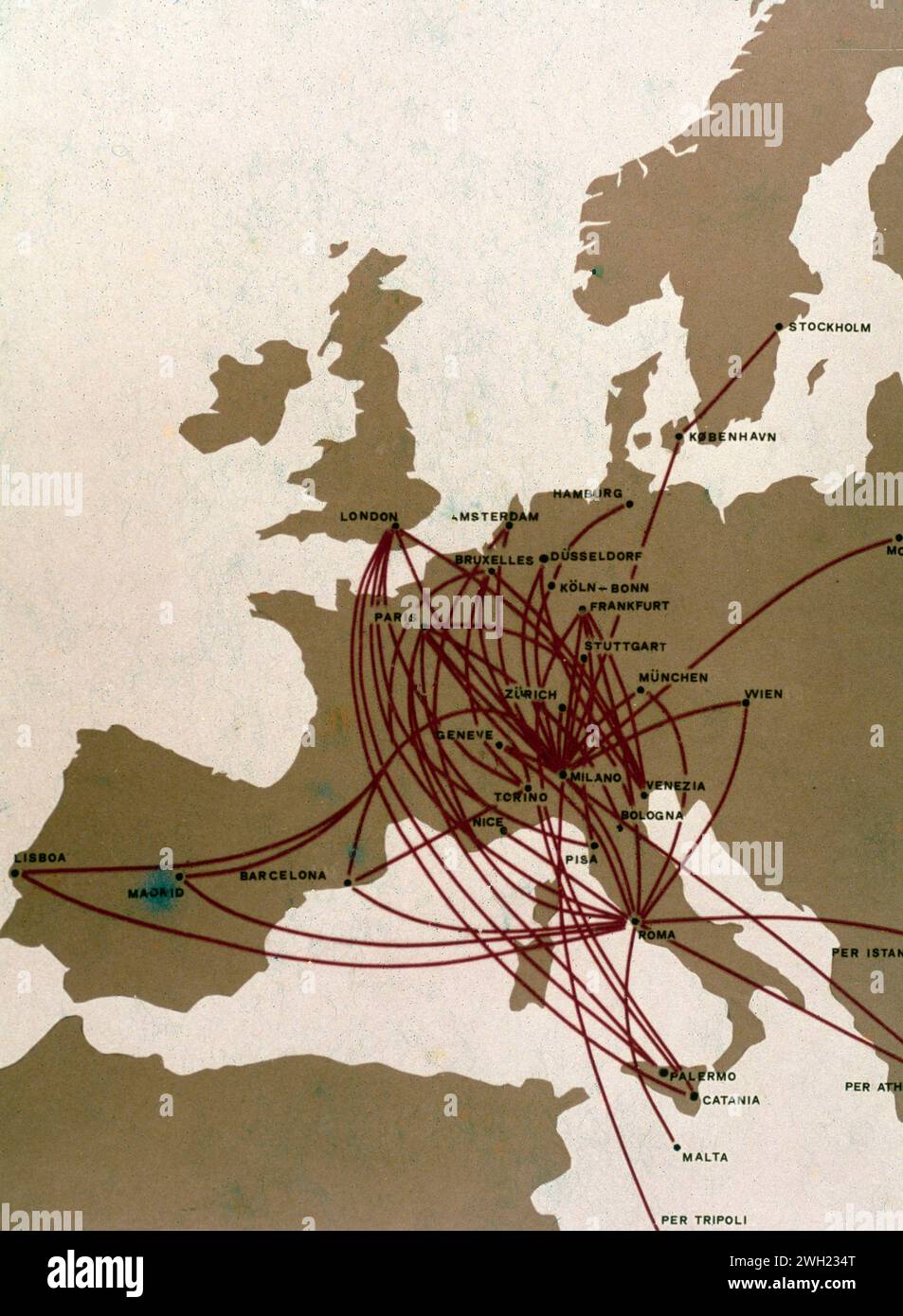 Karte des europäischen kommerziellen Luftverkehrsnetzes der nationalen Fluggesellschaft Alitalia , Italien 1982 Stockfoto