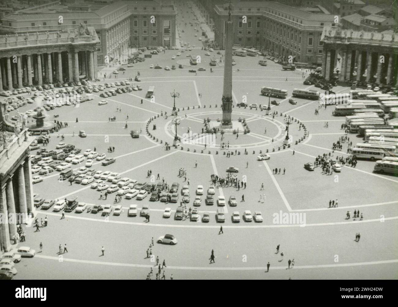 Blick aus der Vogelperspektive auf den Petersplatz, Rom, Italien 1960er Jahre Stockfoto