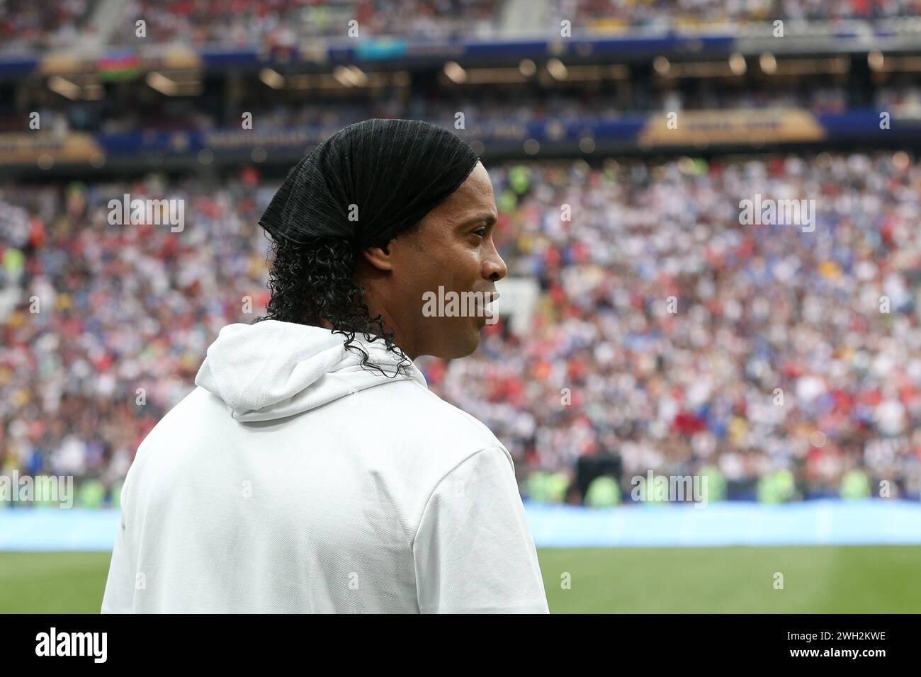 Moskau, Russland. Juli 2018. Ronaldinho Gaucho aus Brasilien war vor dem Finale der FIFA-Weltmeisterschaft 2018 zwischen Frankreich und Kroatien im Luzhniki-Stadion zu sehen. Endpunktzahl: Frankreich 4:2 Kroatien. (Foto: Grzegorz Wajda/SOPA Images/SIPA USA) Credit: SIPA USA/Alamy Live News Stockfoto