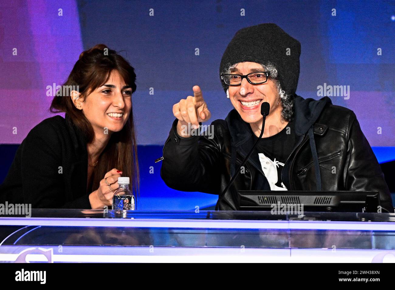 Sanremo, Italien. Februar 2024. Giovanni Allevi nahm an der Pressekonferenz zur 74. Ausgabe des italienischen Liederfestes SANREMO im Ariston Theatre in Sanremo, Norditalien, am Mittwoch, 7. FEBRUAR 2024 Teil. Unterhaltung. (Foto: Marco Alpozzi/Lapresse) Credit: LaPresse/Alamy Live News Stockfoto