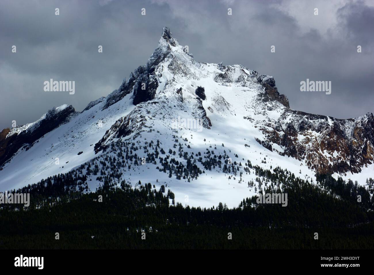 Mt Thielsen, Umpqua National Forest, Rogue-Umpqua National Scenic Byway, Oregon Stockfoto