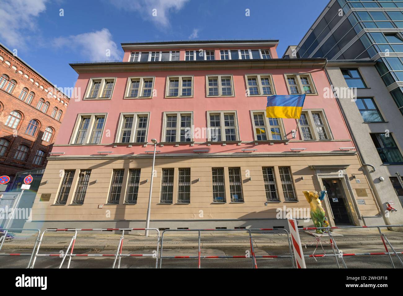 Botschaft der Ukraine in der Bundesrepublik Deutschland, Albrechtstraße, Mitte, Berlin, Deutschland *** Botschaft der Ukraine in der Bundesrepublik Deutschland, Albrechtstraße, Mitte, Berlin, Deutschland Stockfoto