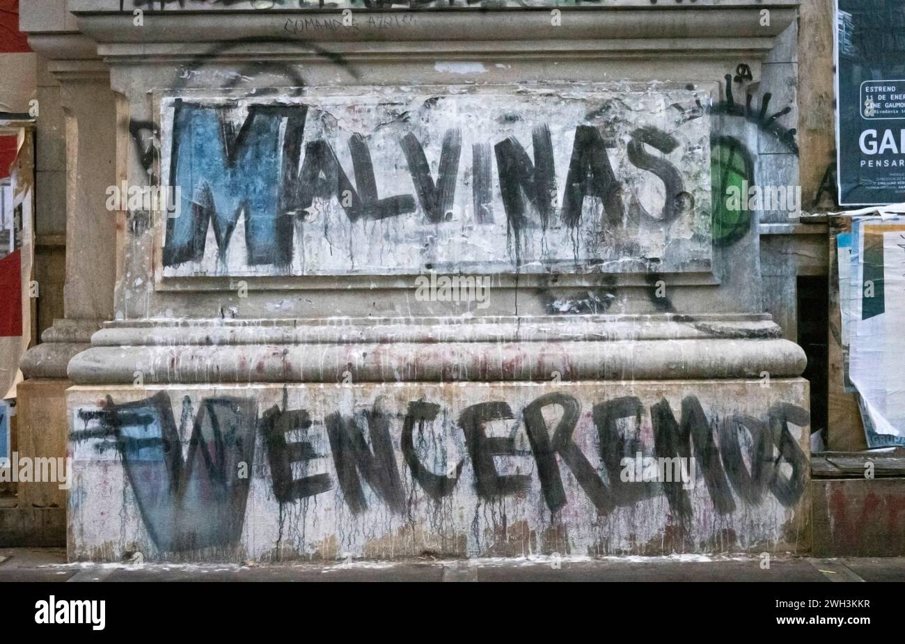 Malvinas Venzeros (Falklands gewinnen wir) Graffiti auf dem Bau in Buenos Aires, Argentinien Stockfoto