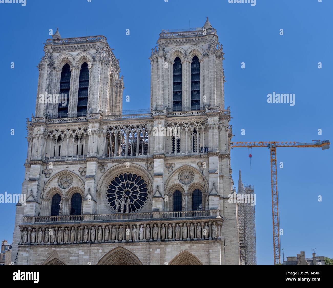 Die Kathedrale Notre Dame de Paris (unsere Lieben Frau von Paris) wird nach einem verheerenden Brand vom 15. April 2019 repariert Stockfoto