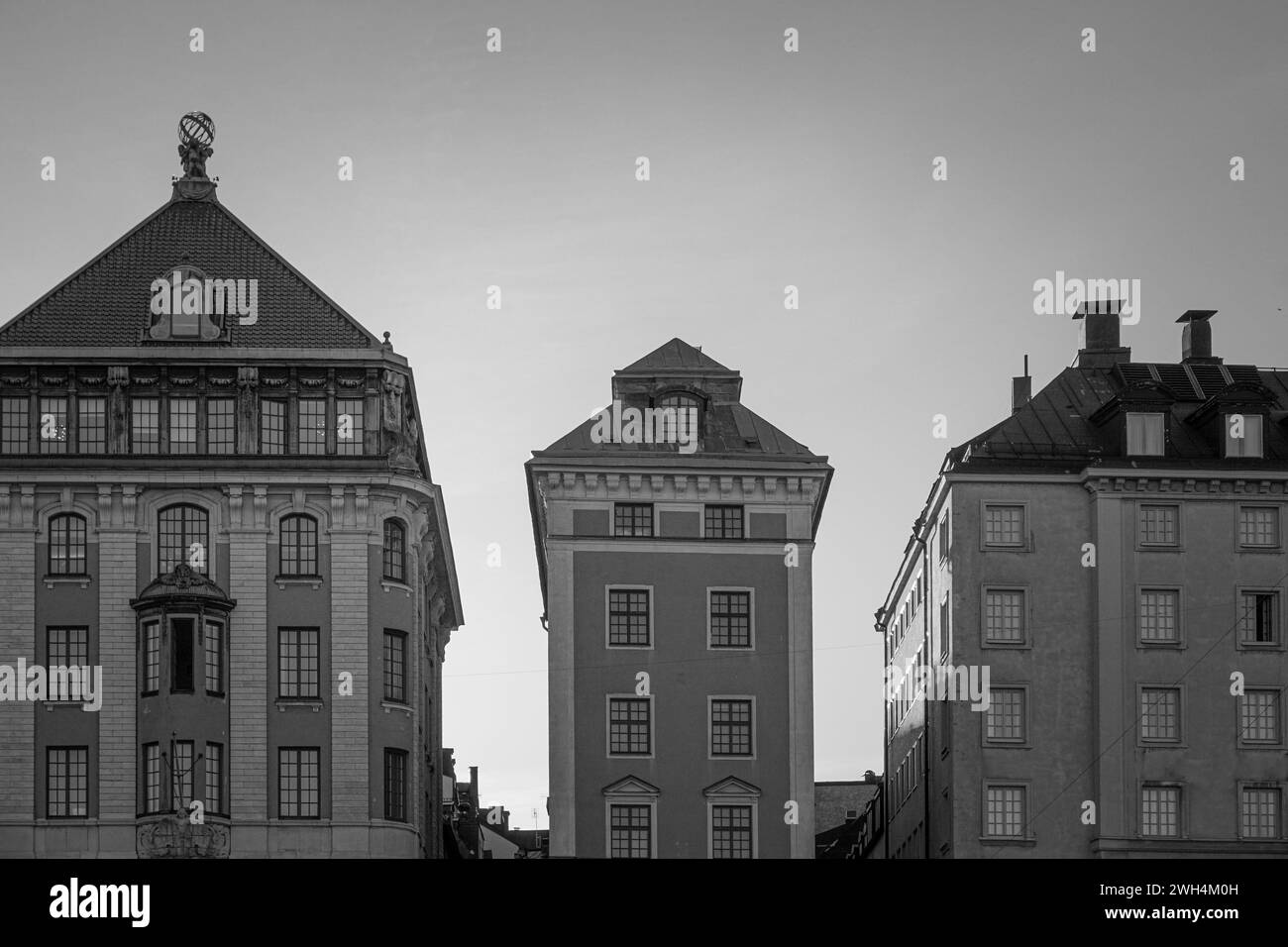 Niedrigen Winkel Ansicht von Gebäuden gegen klaren Himmel Stockfoto