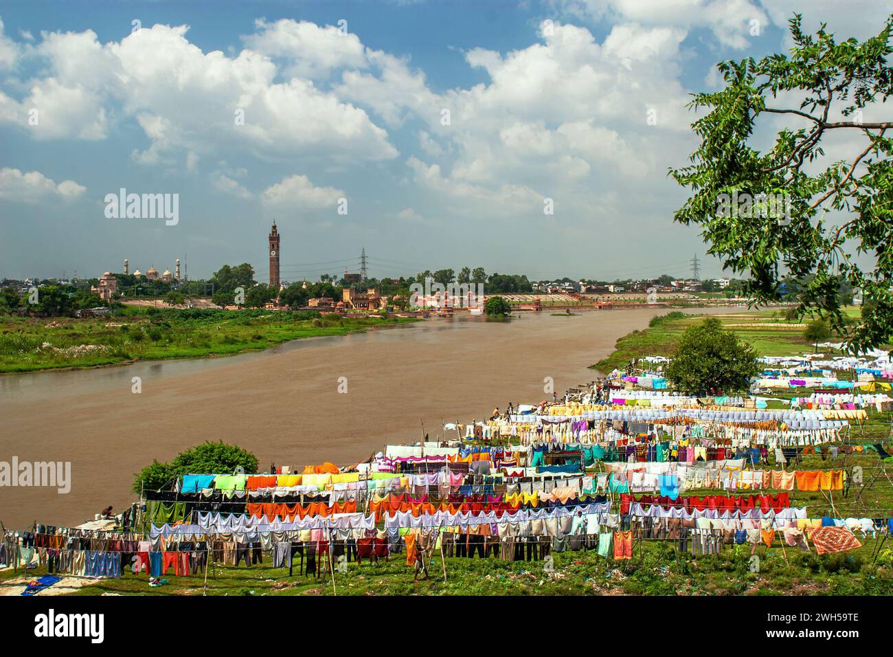 09 28 2005 Blick auf den Fluss Gomati bei Lucknow, Uttar Pradesh, Indien Asien. Stockfoto