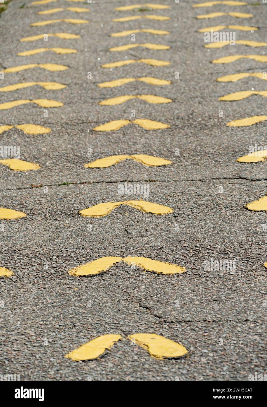 Die gelben Fußabdrücke im Marine Corps Recruit Depot, Parris Island, South Carolina, USA Stockfoto