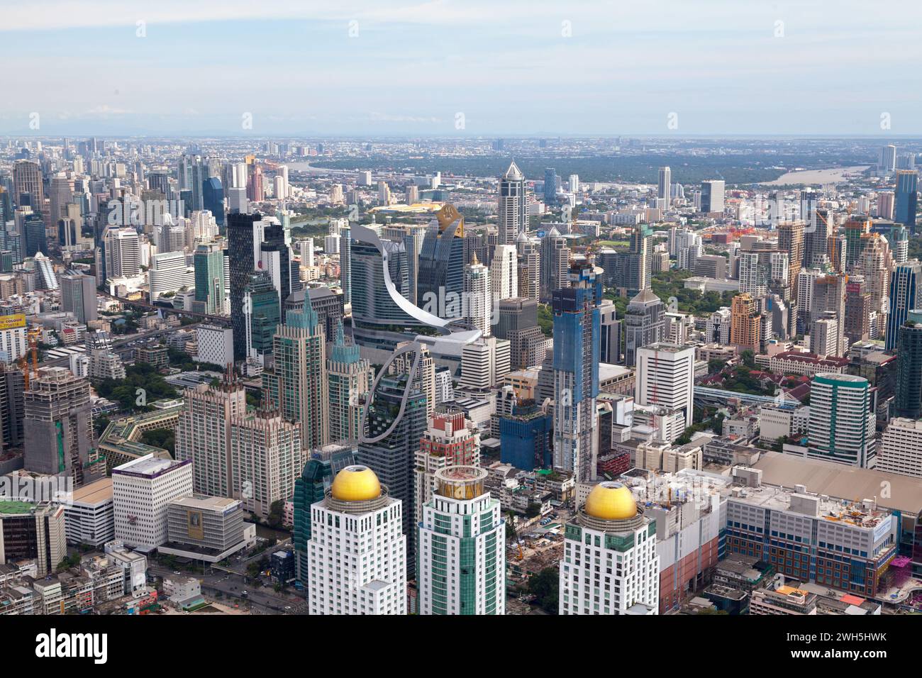 Bangkok, Thailand - 17. September 2018: Luftaufnahme der zentralen Botschaft, des Palladium IT Pratunam und anderer Wolkenkratzer in Pathum Wan und Khwaeng M Stockfoto