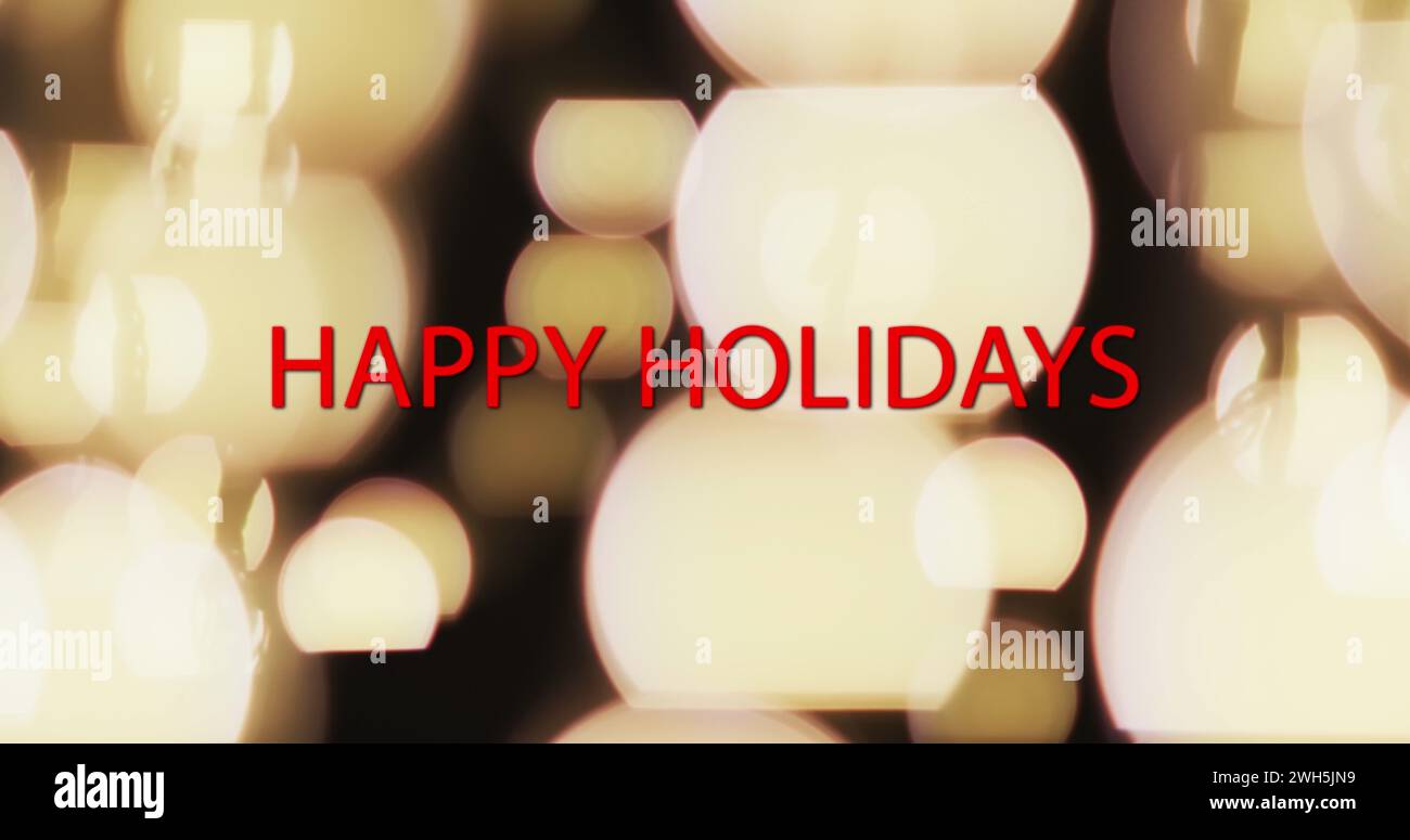 Bild des Textes „Happy Holidays“ über gelben Flecken mit hellem Hintergrund Stockfoto
