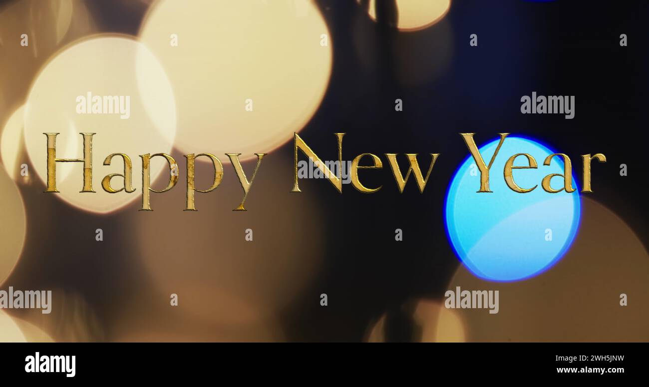 Bild des Textes „Happy New Year“ über gelben Flecken mit hellem Hintergrund Stockfoto