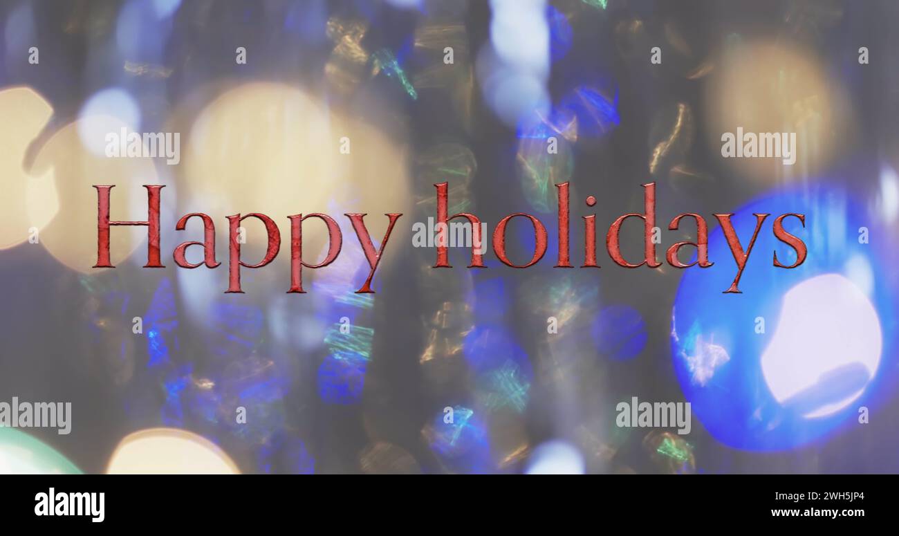 Bild des Textes „Happy Holidays“ über gelben Flecken mit hellem Hintergrund Stockfoto