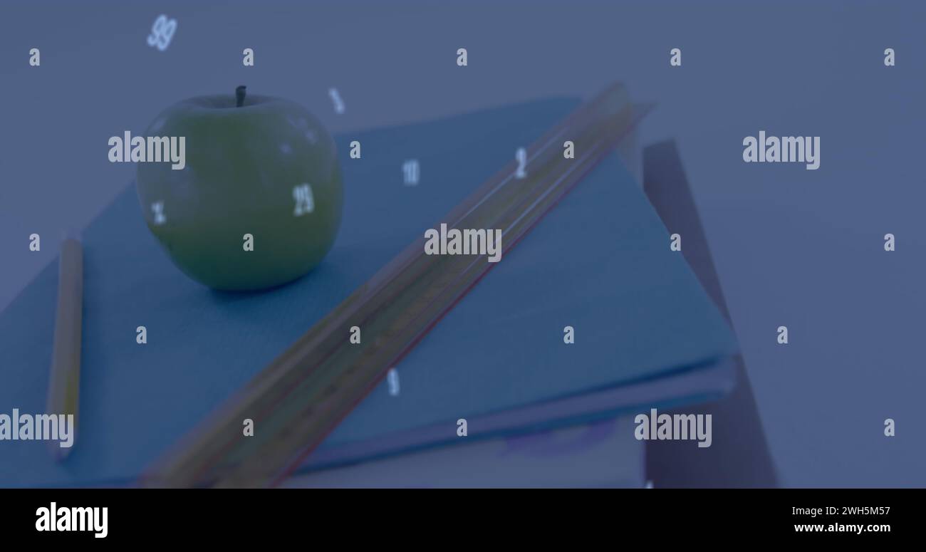 Bild von Zahlen über Schulsachen Stockfoto