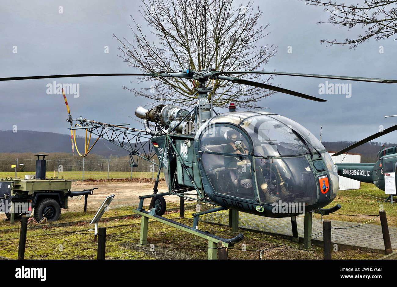 Asbach-Sickenberg Themenfoto: Deutschland, Geschichte, Historie, Grenzmuseum Schifflersgrund, Bad Sooden-Allendorf, 07.02.2024 historischer Hubschrauber des Bundesgranzschutz Modell AÃ rospatiale Alouette II im Grenzmuseum Schifflersgrund Themenfoto: Deutschland, Geschichte, Historie, Grenzmuseum Schifflersgrund, Bad Sooden-Allendorf, 07.02.2024 *** Asbach Sickenberg Themenfoto Deutschland, Geschichte, Geschichte, Grenzmuseum Schifflersgrund, Bad Sooden Allendorf, 07 02 2024 historischer Hubschrauber des Bundesgrenzschutzes Modell AÃ rospatiale Alouette II im Grenzmuseum Schifflersgrund Thema ph Stockfoto