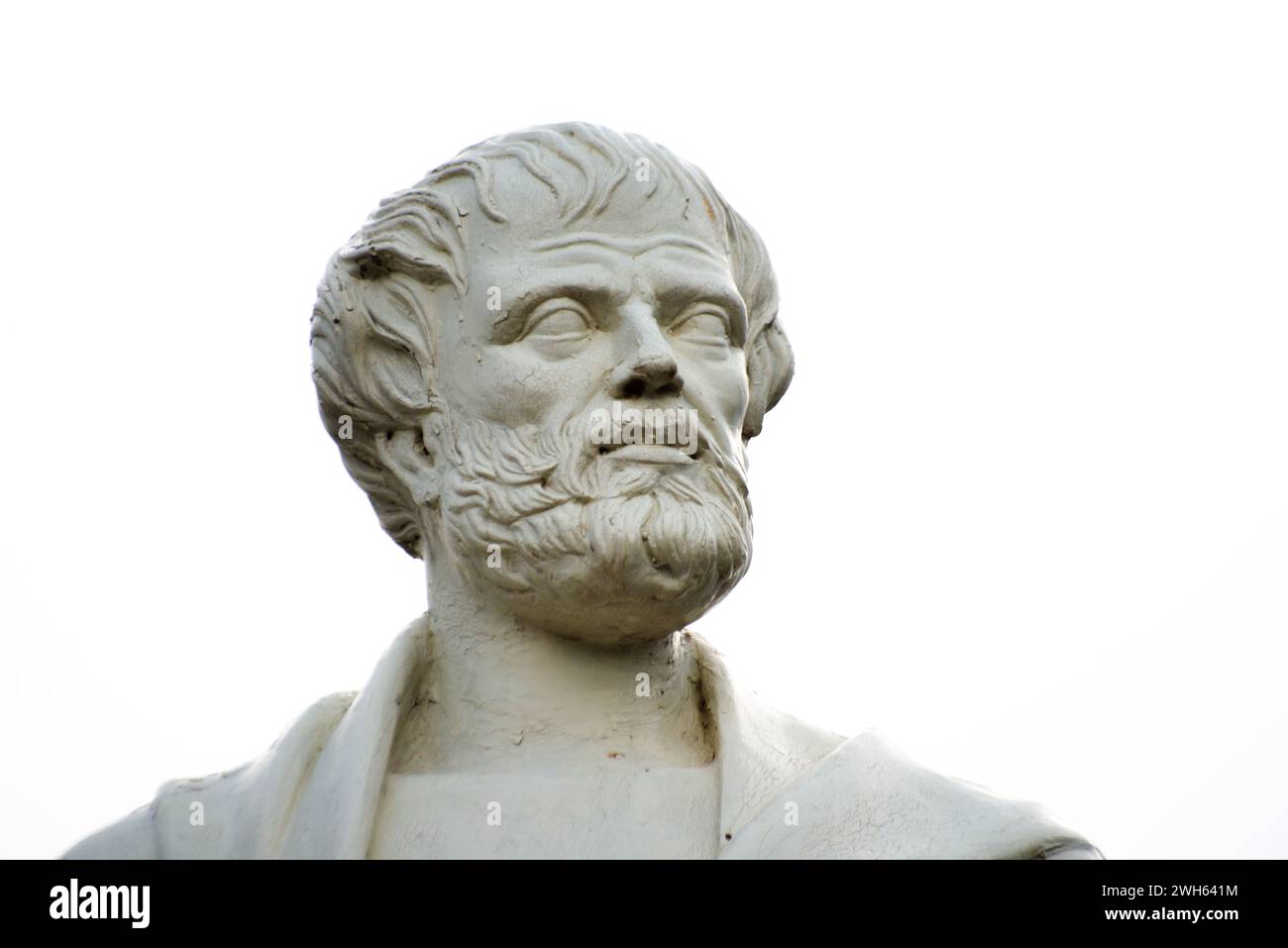 Eine fesselnde Nahaufnahme von Aristoteles' plastischem Kopf, einer antiken und künstlerischen Darstellung des verehrten griechischen Philosophen in klassischer Form. Stockfoto