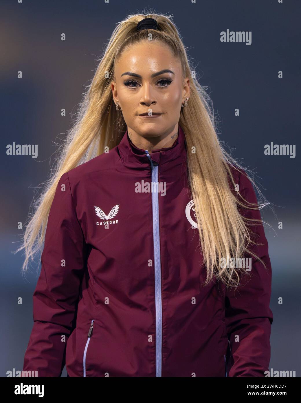 Crawley, Großbritannien. Februar 2024. Alisha Lehmann von Aston Villa Women während des Viertelfinales des FA Women’s Continental Tyres League Cup zwischen Brighton & Hove Albion WFC und Aston Villa WFC im Broadfield Stadium in Crawley am 7. Februar 2024. Dieses Bild darf nur für redaktionelle Zwecke verwendet werden. Nur redaktionelle Verwendung. Quelle: Ashley Crowden/Alamy Live News Stockfoto