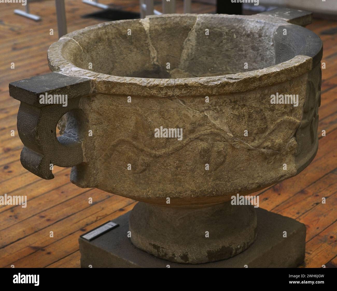 Krater. Widmung an Gott Heros von Cornelios Aneiketos. 2. Jahrhundert n. Chr. Aus Lyaskovet, Region Veliko Tarnovo, Bulgarien. Nationales Archäologisches Museum. Sofia. Bulgarien. Stockfoto