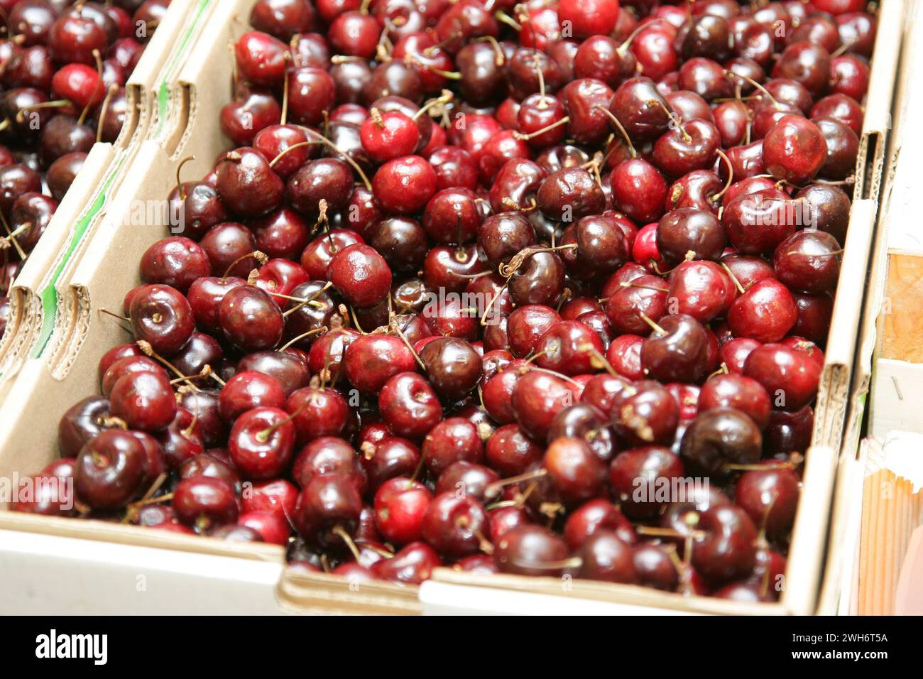 Obst und Gemuesestand Kirschen Foto: Thomas Wieck Stockfoto