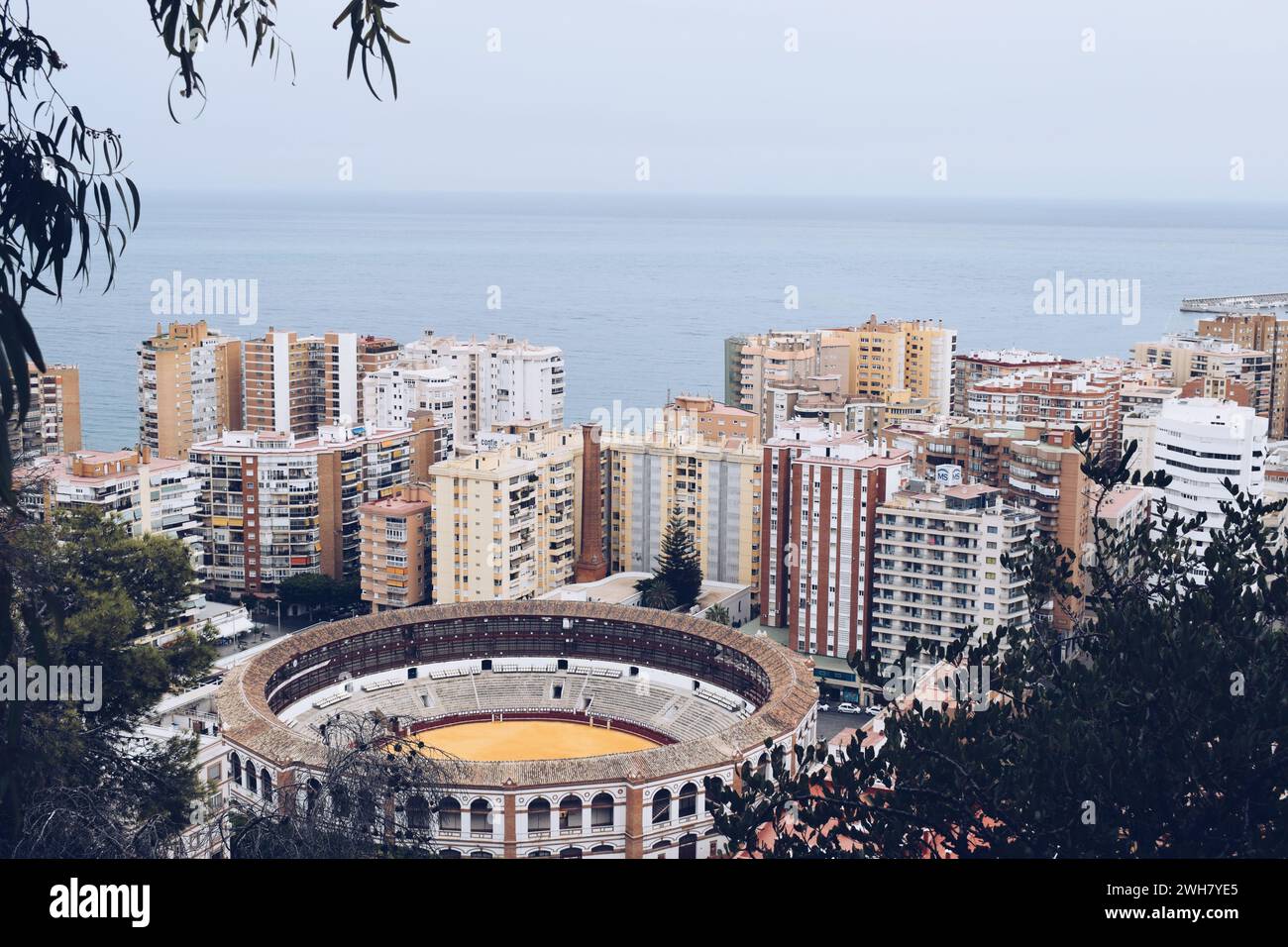 Panoramabild der Stadt Malaga in Andalusien, Spanien, am 1. August 2017 Stockfoto