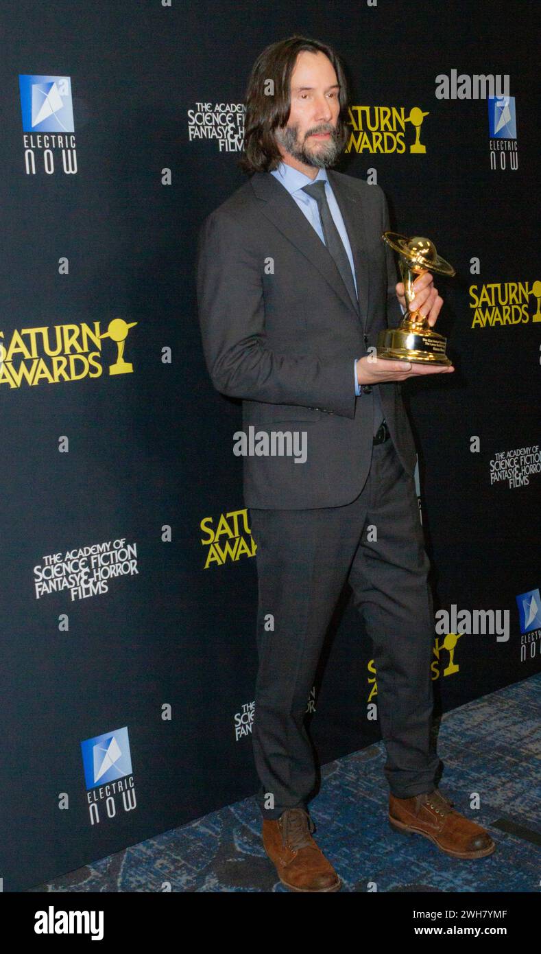 Keanu Reeves im Pressesaal der 51. Jährlichen Saturn Awards, die am 4. Februar 2024 im L.A. Marriott Burbank Airport Hotel in Burbank, KALIFORNIEN, STATTFANDEN Stockfoto