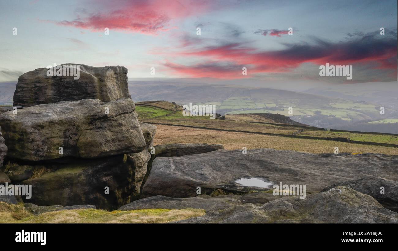 Bei den Bridestones oberhalb von Todmorden auf der Calderdale Way Wanderung Stockfoto